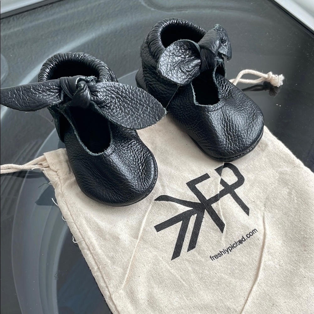 Freshly Picked baby girl shoes🤍